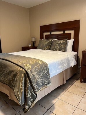 City Single Room | Free WiFi, bed sheets - Del Bosque TJ Inn (Tijuana)