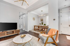 Interior - The Logandale: HUGE Mid-Century Home, sleeps 15 (Chicago)