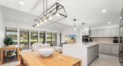 New Home on PGA National Golf Course with Private Hot Tub by Guaranteed Rental™