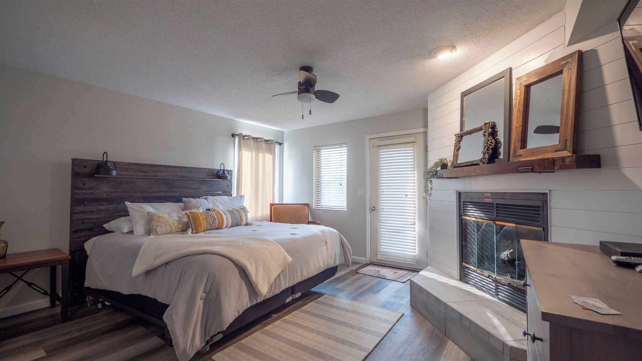2 chambres, fer et planche à repasser, Wi-Fi gratuit, draps fournis