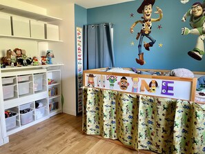 Children’s area - Modern house with pool - 4 bedrooms - kids friendly (Marseille)