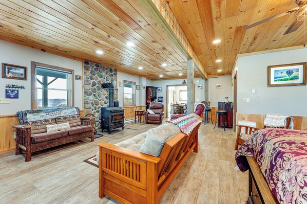 المنشأة من الداخل