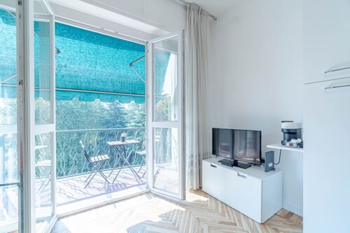 Asti Comfy Apartment - Private Parking!