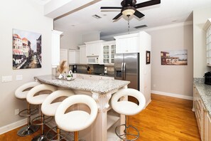 Ferienhaus, Mehrere Betten, Balkon, Gartenblick | Eigene Küche | Kühlschrank, Mikrowelle, Ofen, Herdplatte