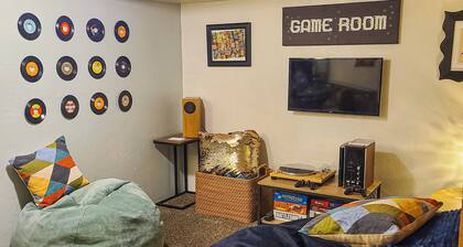 3BR Near SLC & Airport +Game Room | Basement level