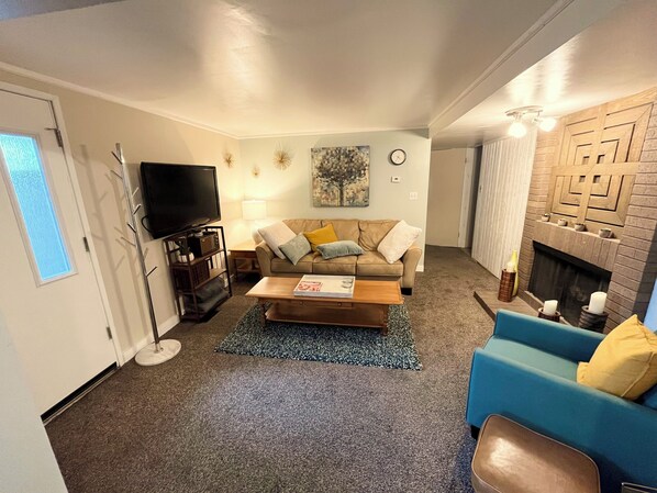 Smart TV, fireplace, video games, DVD player