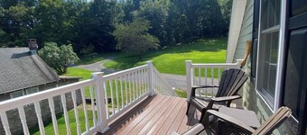 Cozy Retreat on Wildcat Mountain, River, 10 Acres, Train Service to Jim Thorpe