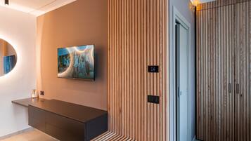 Exclusive Room | 1 bedroom, Egyptian cotton sheets, premium bedding, down comforters