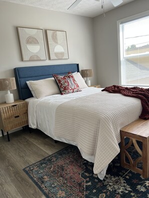 2 chambres, fer et planche à repasser, Wi-Fi gratuit, draps fournis