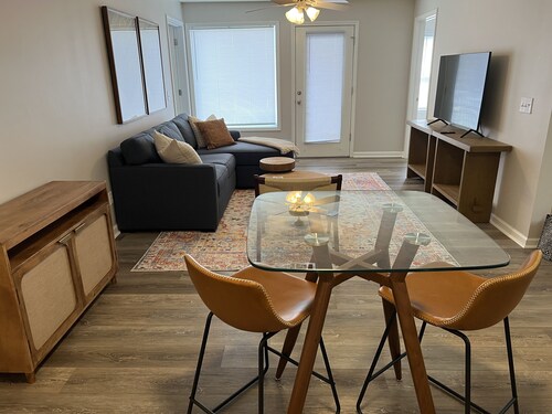 All Things Auburn, Walkable to Campus and University Related Activities!