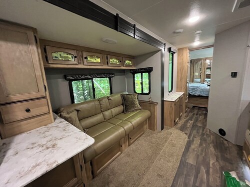 Enjoy 2019coach camper on beautiful Pokegama lake Relax and enjoying the nature!