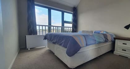 Howick Seaview Studio