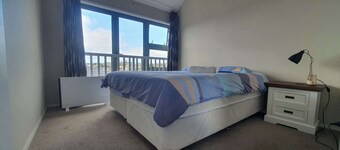 Howick Seaview Studio