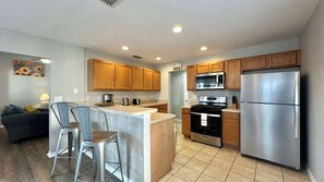House, Multiple Beds, Pool Access, Pool View (Santa Cruz Retreat) | Private kitchen