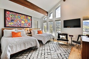5 bedrooms, iron/ironing board, WiFi, bed sheets - Perfect  Sundance Film location just 3 minute walk to Main St on quiet side st. (Park City)