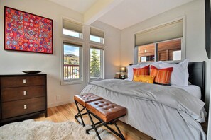 5 habitaciones, tabla de planchar con plancha, wifi y ropa de cama 