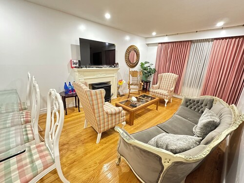 Cottage in the Six<br>Steps Away from Beach <br>Great Fishing <br>Rouge River Trails 