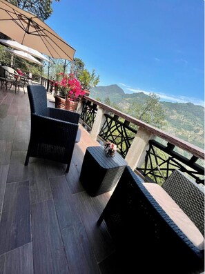 Terrace/patio - La Majestuosa, Cabin tucked in Zacatlan's mountain with quick access to the city (Tlatempa)