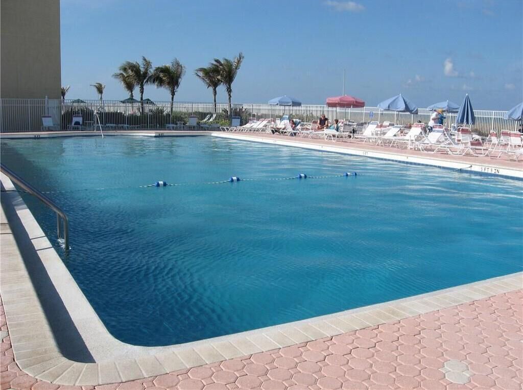 Sunshine Beach House Only a Few Waves Away Pet Policy