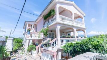 Apartment | Exterior