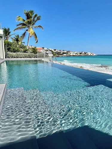 PELICAN KEY BEACH VILLA