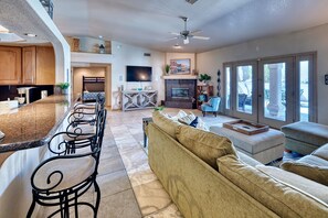 TV - Chillin at Chip - Big Groups Welcome (Lake Havasu City)