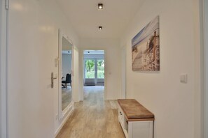 Unclassified image, 3 of 31, button