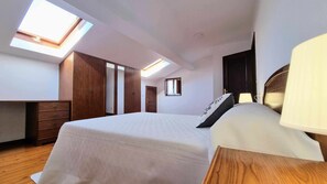 5 sovrum, resesäng och sängkläder