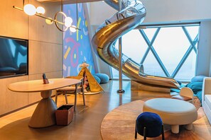 Premium bedding, down duvets, pillow-top beds, minibar - Hilton Huzhou Nanxun (Huzhou)