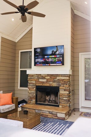 Interior - Escape to Oasis: A Tech-Infused Luxury Home with Outdoor Paradise! (Columbus)