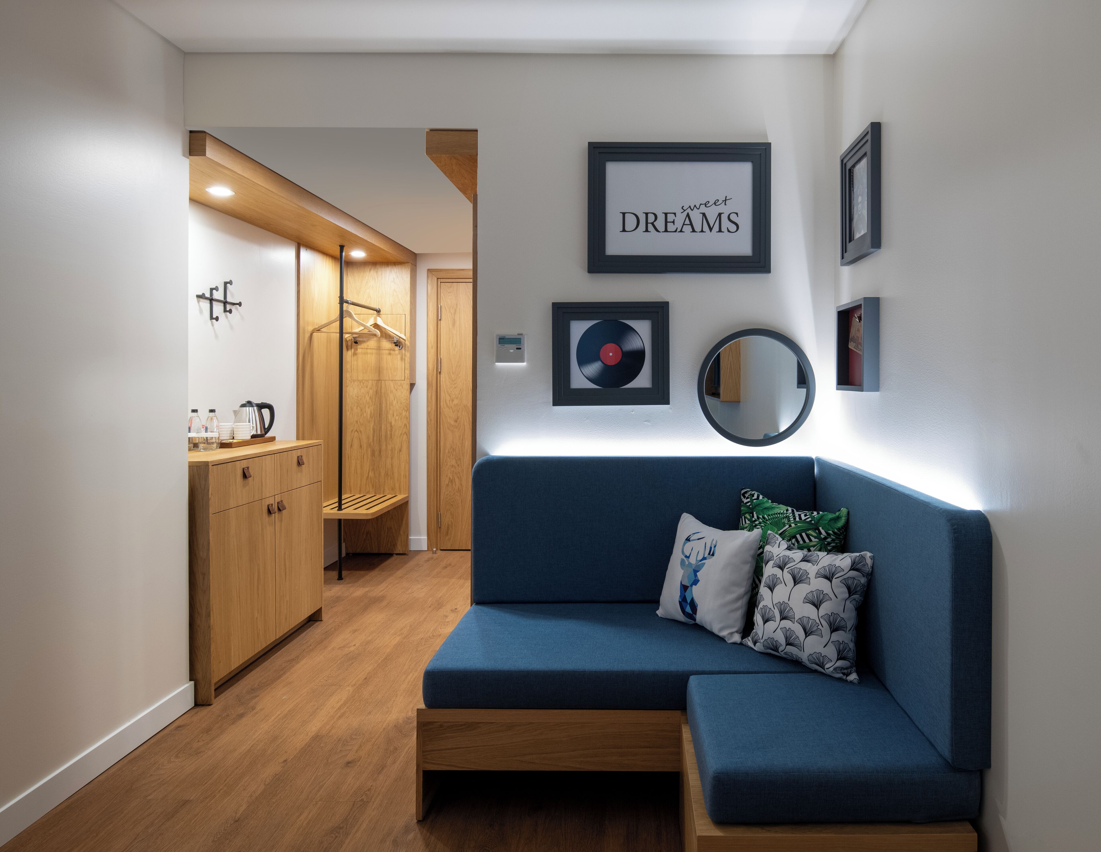 Standard Room, 1 Queen Bed with Sofa bed, Non Smoking | Down comforters, in-room safe, laptop workspace, iron/ironing board