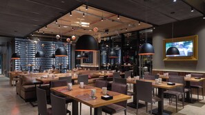 Restaurant - Hualta Hotel Mendoza, Curio Collection By Hilton (Mendoza)