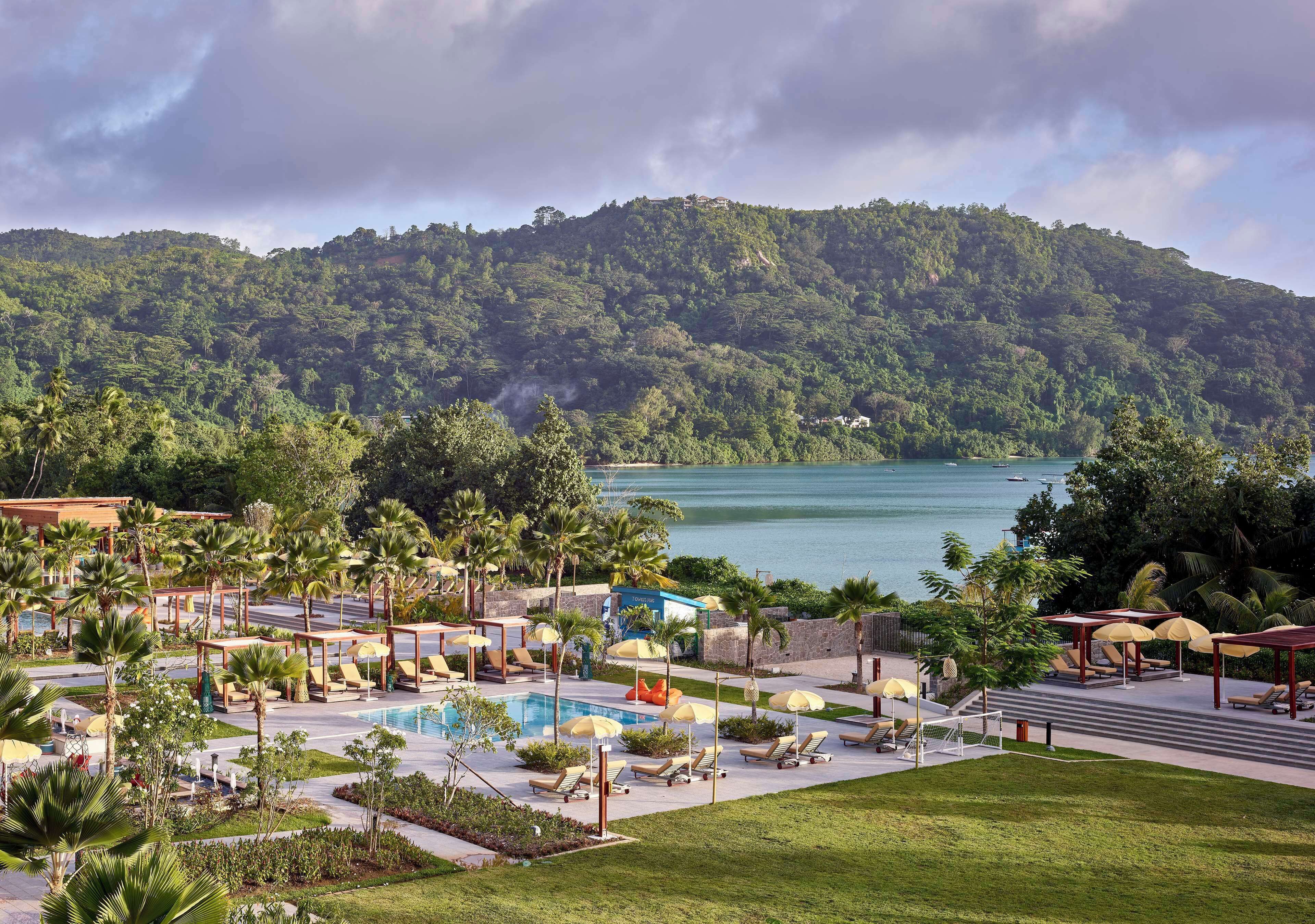 3 outdoor pools
