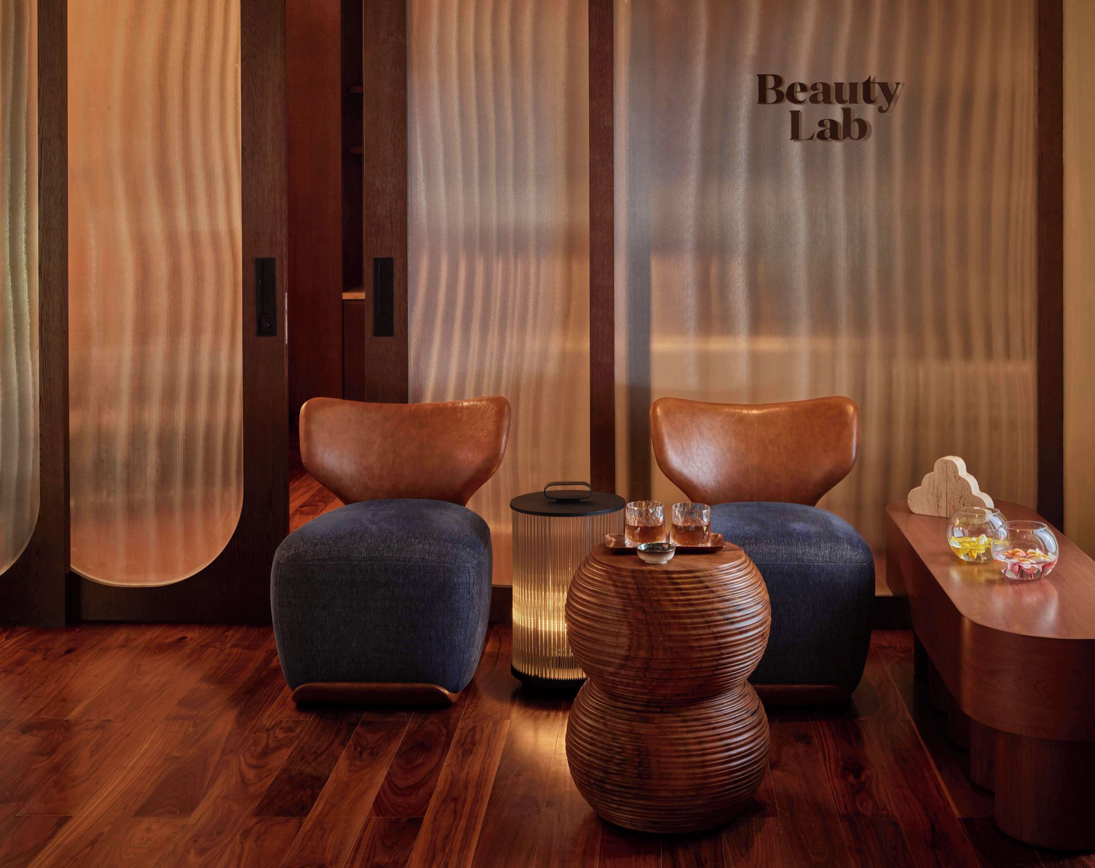 Sauna, steam room, body treatments, aromatherapy, body wraps