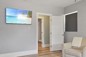 Smart TV, books - Newly remodeled house with HUGE POOL, only two blocks from beach; Pet Friendly! (Port St. Joe)