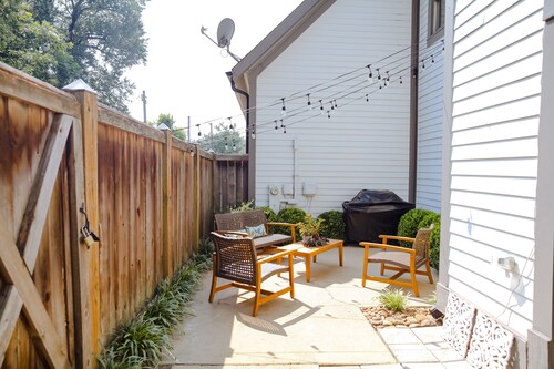 Experience the Best of Midtown Memphis at Elzey House