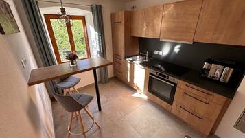 Kühlschrank, Ofen, Herdplatte, Geschirrspüler