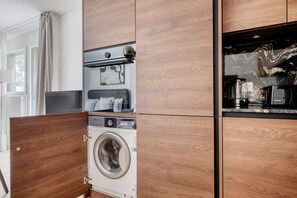 Interior - Stylish Wiedikon Studio w/ Storage Room & W/D, nr Market, by Blueground (Zurich)