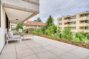 Terrace/patio - Nice Wiedikon 1br w/ Storage & Private W/D, nr Market, by Blueground (Zurich)