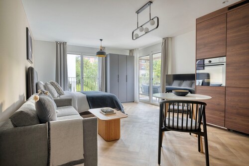 Lovely Wiedikon Studio w/ Storage & W/D, nr Transport, by Blueground