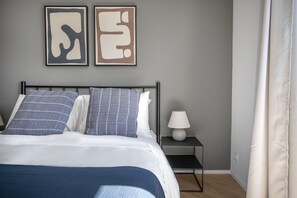 2 habitaciones, tabla de planchar con plancha, wifi y ropa de cama 