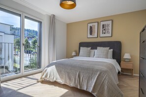 2 bedrooms, iron/ironing board, WiFi, bed sheets - Premium Wiedikon 2BR w/ Storage & W/D, nr Transport, by Blueground (Zurich)