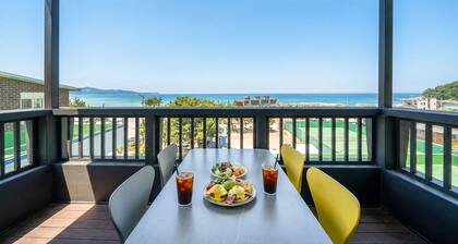 Donghae Badae Meomuleuda