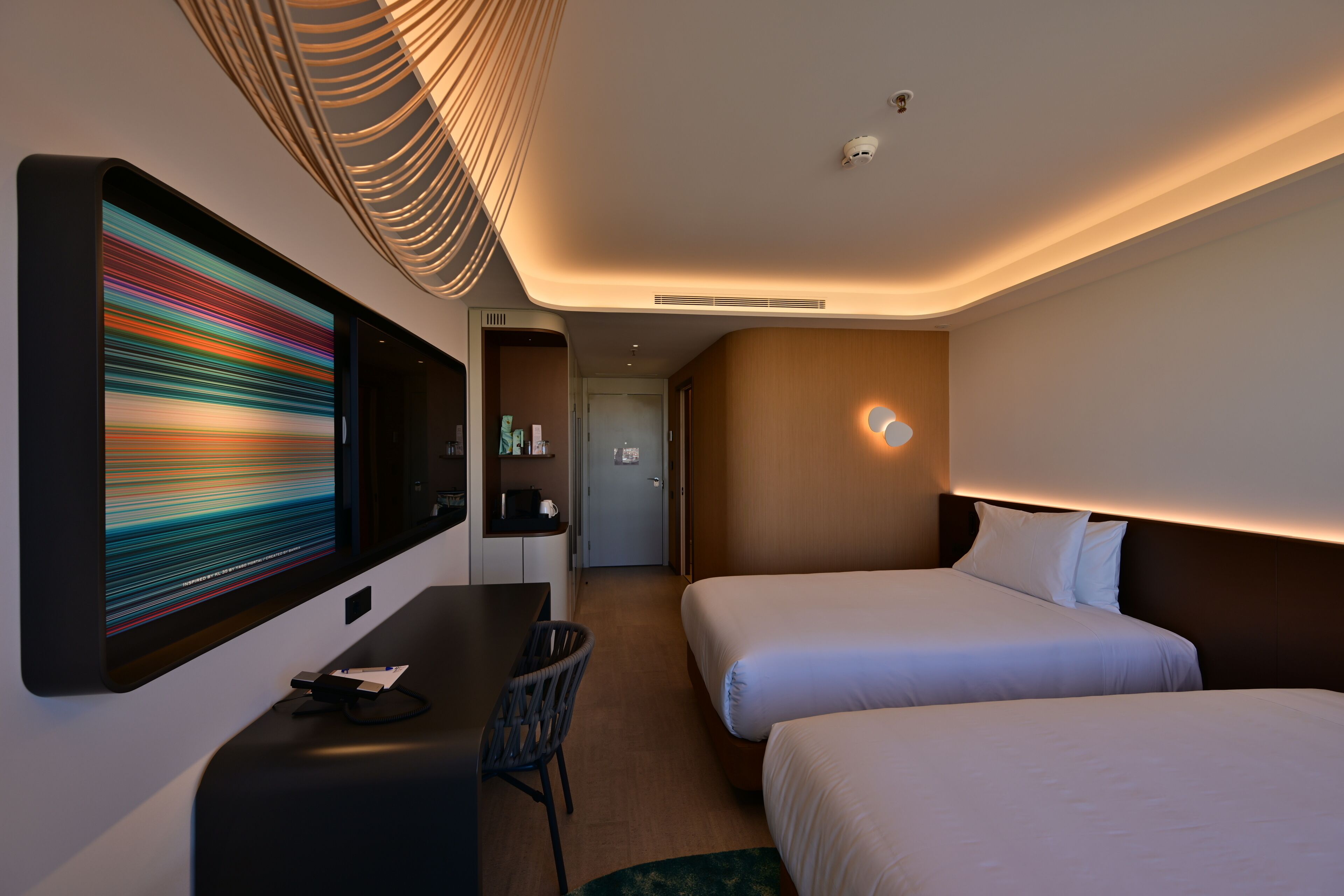 Standard Twin Room, 2 Katil Bujang (Single) | Bar mini, peti besi dalam bilik, meja, ruang kerja komputer riba 