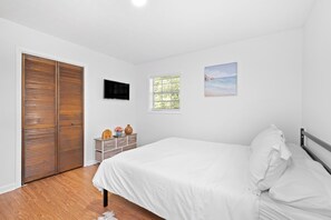 3 Schlafzimmer, Bügeleisen/Bügelbrett, WLAN, Bettwäsche