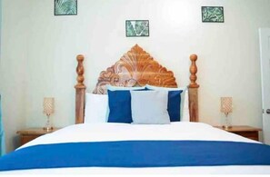 2 Schlafzimmer, Zimmersafe, Schreibtisch, Bügeleisen/Bügelbrett
