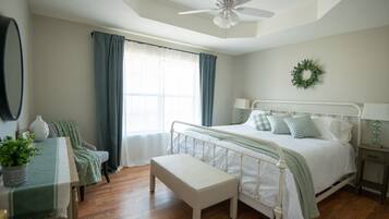 2 bedrooms, iron/ironing board, travel crib, free WiFi