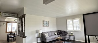 Beautiful home in metro Detroit area with Gameroom 4BD