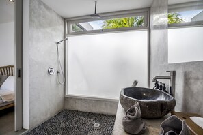 Deluxe Villa, 4 Bedrooms, Private Pool, Pool View | Bathroom | Shower, rainfall showerhead, hair dryer, towels - Villa Nakal by Alfred in Bali (Seminyak)
