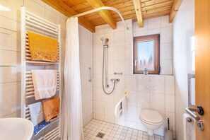 Doccia, asciugacapelli, asciugamani